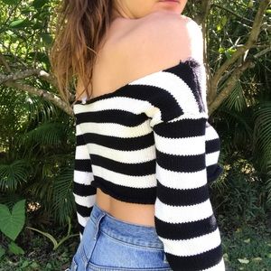 Andy Bagus Crochet Striped Crop Sweater🖤